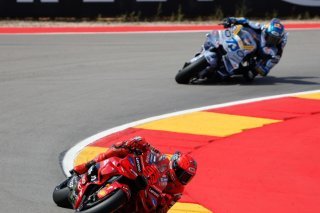 Marc Marquez suivi par Alex Marquez: une image récurrente de la saison 2025 KEYSTONE/EPA/JAVIER CEBOLLADA